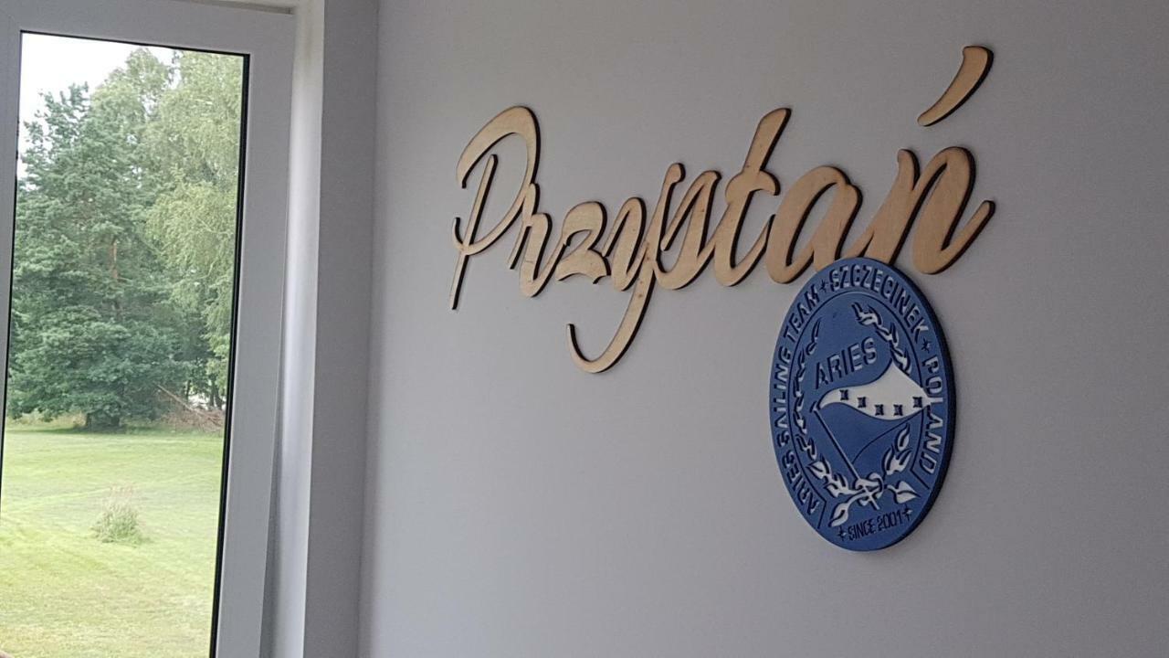 Przystan Kapitanat Apartment ชเตชชีแนค ภายนอก รูปภาพ